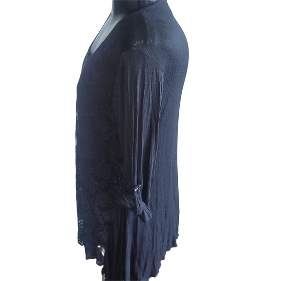 Papillon Black Top with Lace Overlay M - Picture 4 of 6